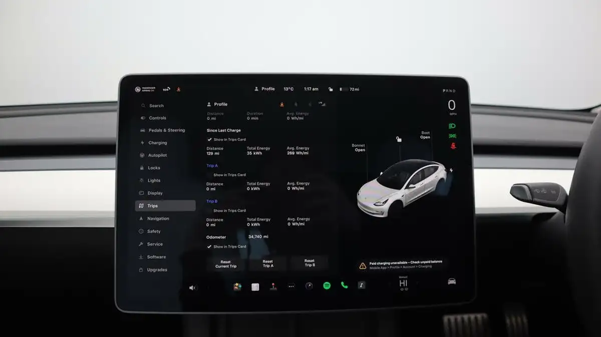2021-tesla-model-3-e-performance-4x4-big-10