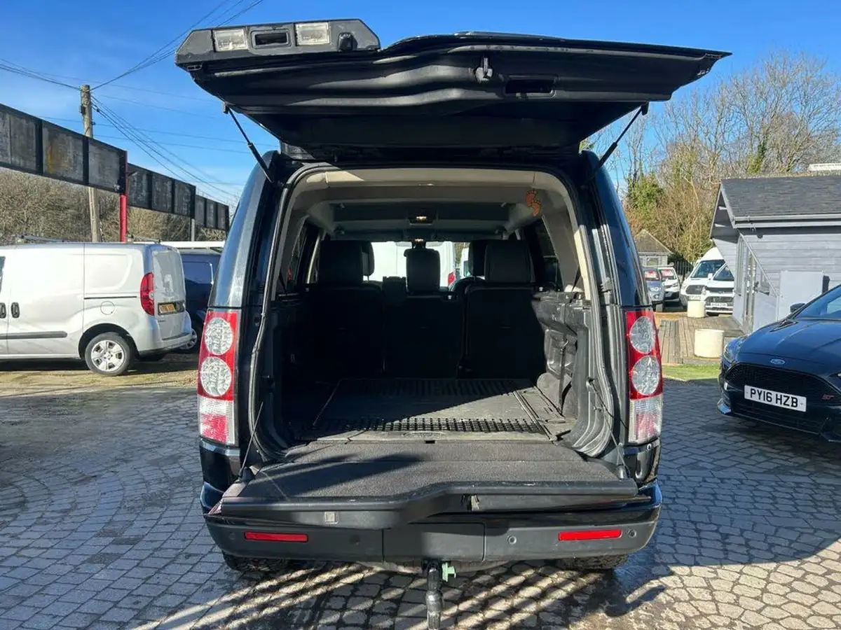 2011-land-rover-discovery-4-30td-30sdv6-255bhp-big-30