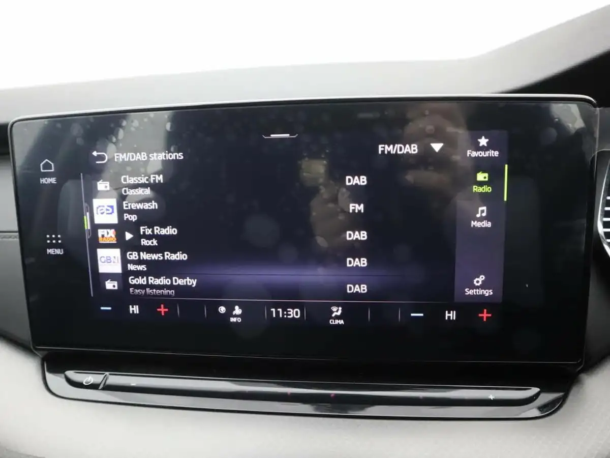 2020-skoda-octavia-10-tsi-se-technology-109ps-estate-big-22