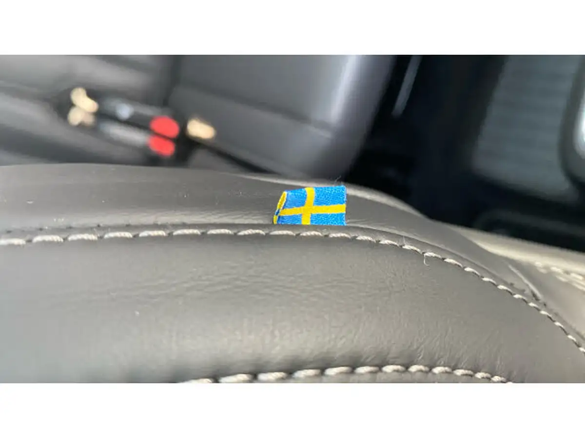 2024-volvo-xc90-20-t8-ultra-dark-big-21
