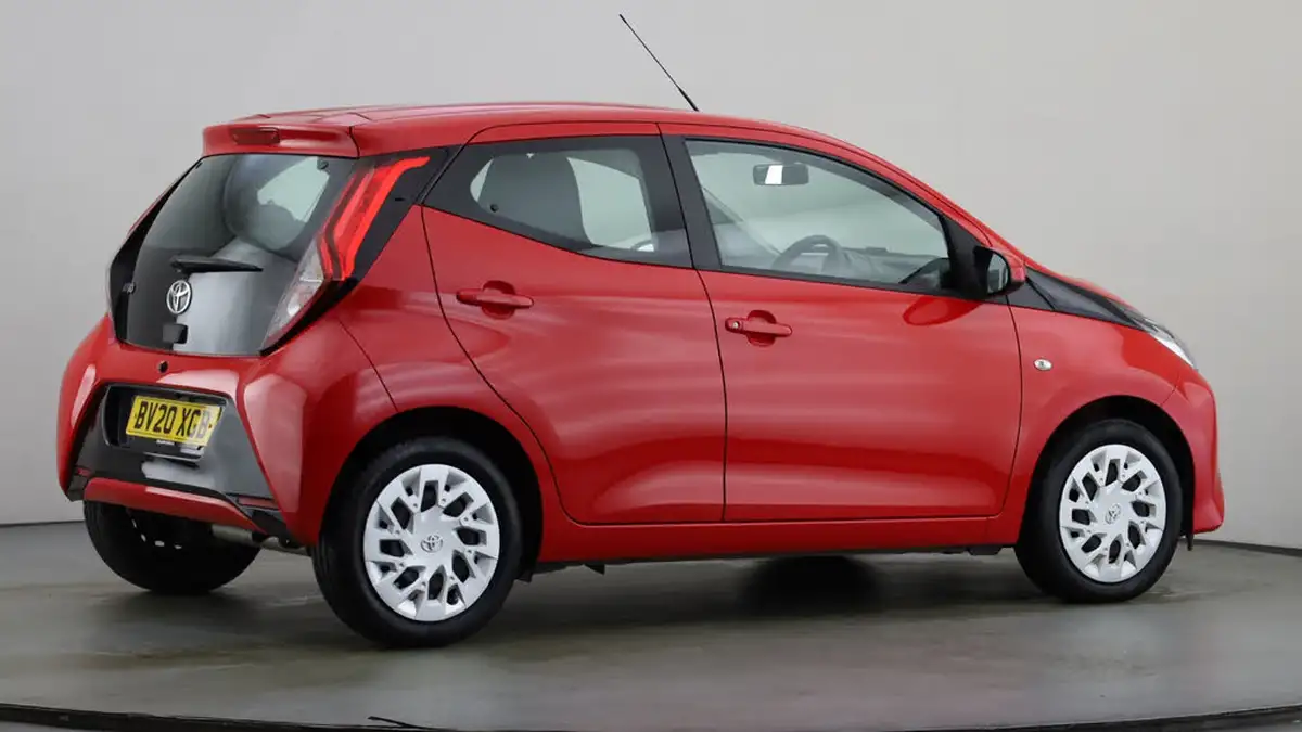 2020-toyota-aygo-10-vvt-i-x-play-tss-x-shift-big-11