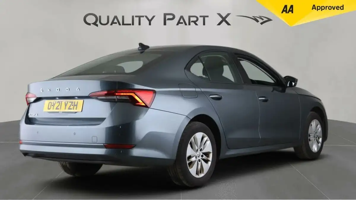 2021-skoda-octavia-10-tsi-se-technology-hatchback-big-6