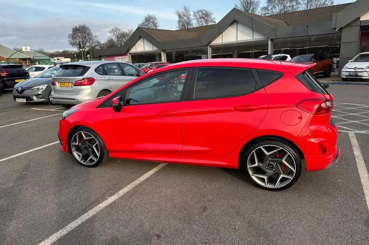 2018-ford-fiesta-15t-st-3-5d-big-36