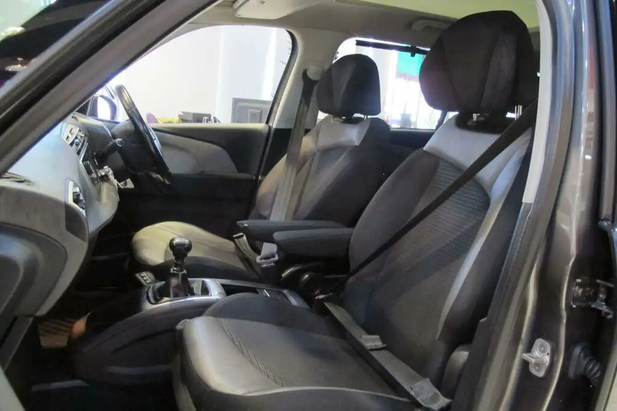 2019-citroen-grand-c4-spacetourer-12-puretech-flair-big-36