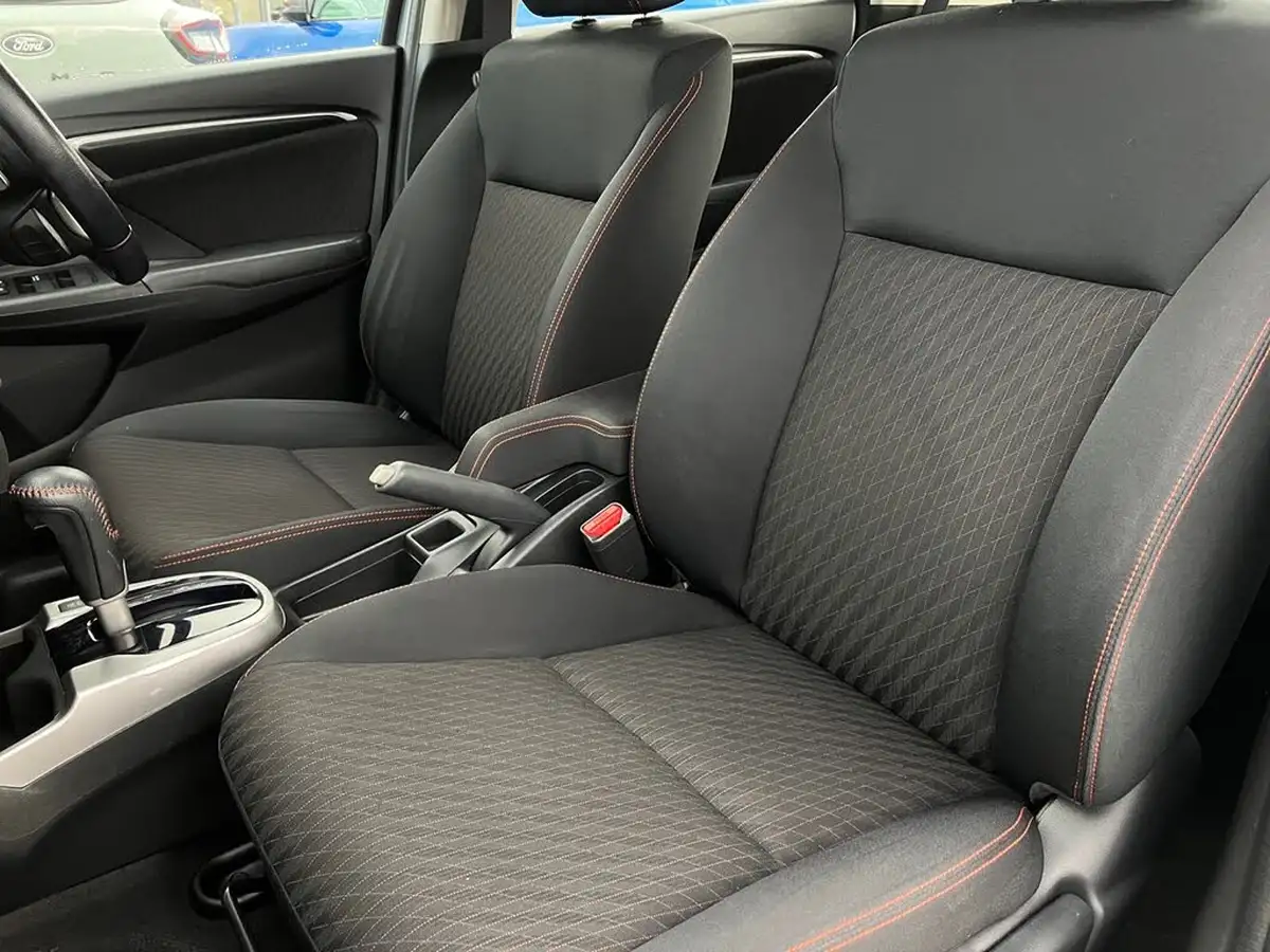 2019-honda-jazz-15-i-vtec-sport-cvt-big-20