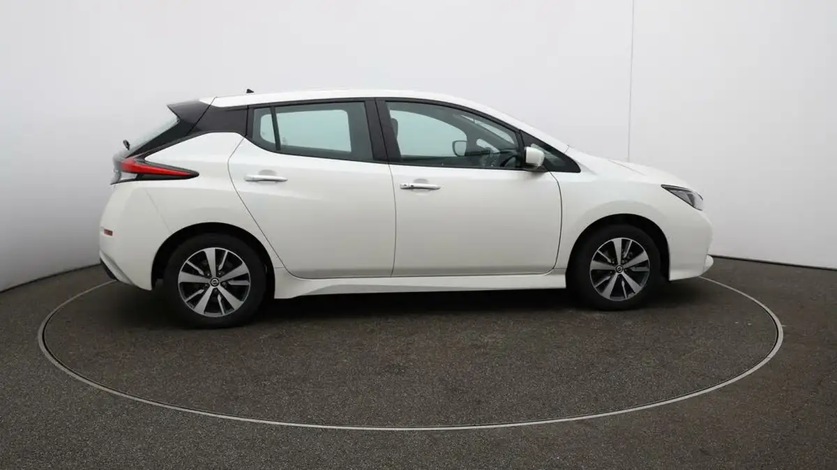 2022-nissan-leaf-e-acenta-big-8