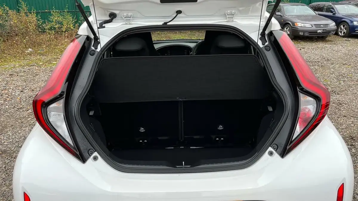 2023-toyota-aygo-x-10-vvt-i-pure-cvt-big-13