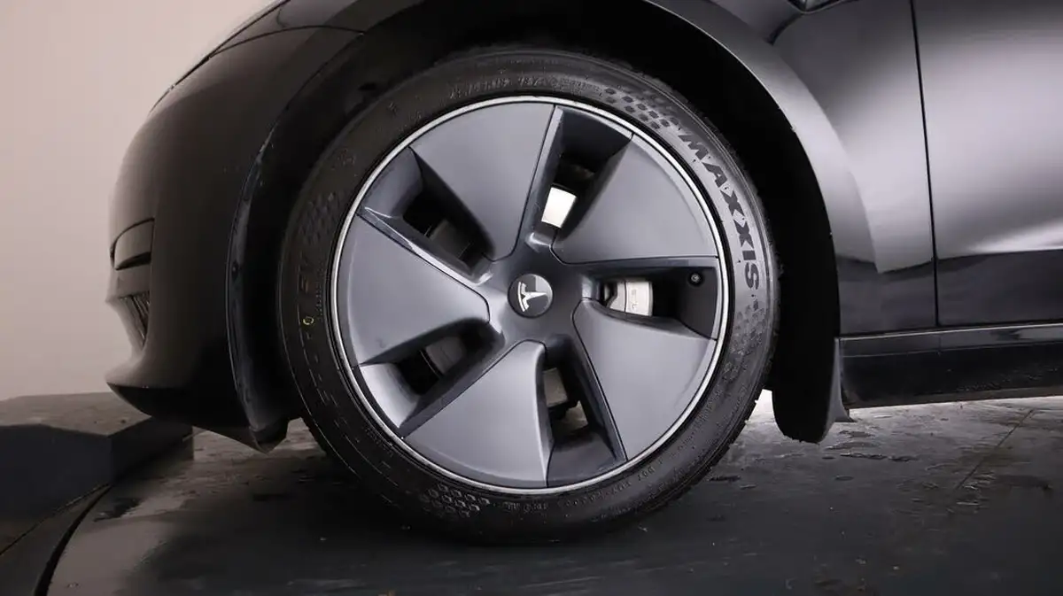 2021-tesla-model-3-e-standard-plus-big-18