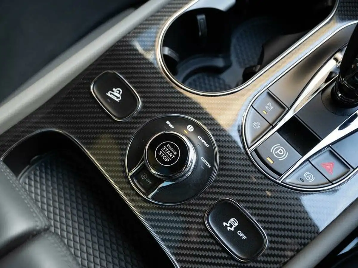2024-bentley-bentayga-40-v8-s-big-50