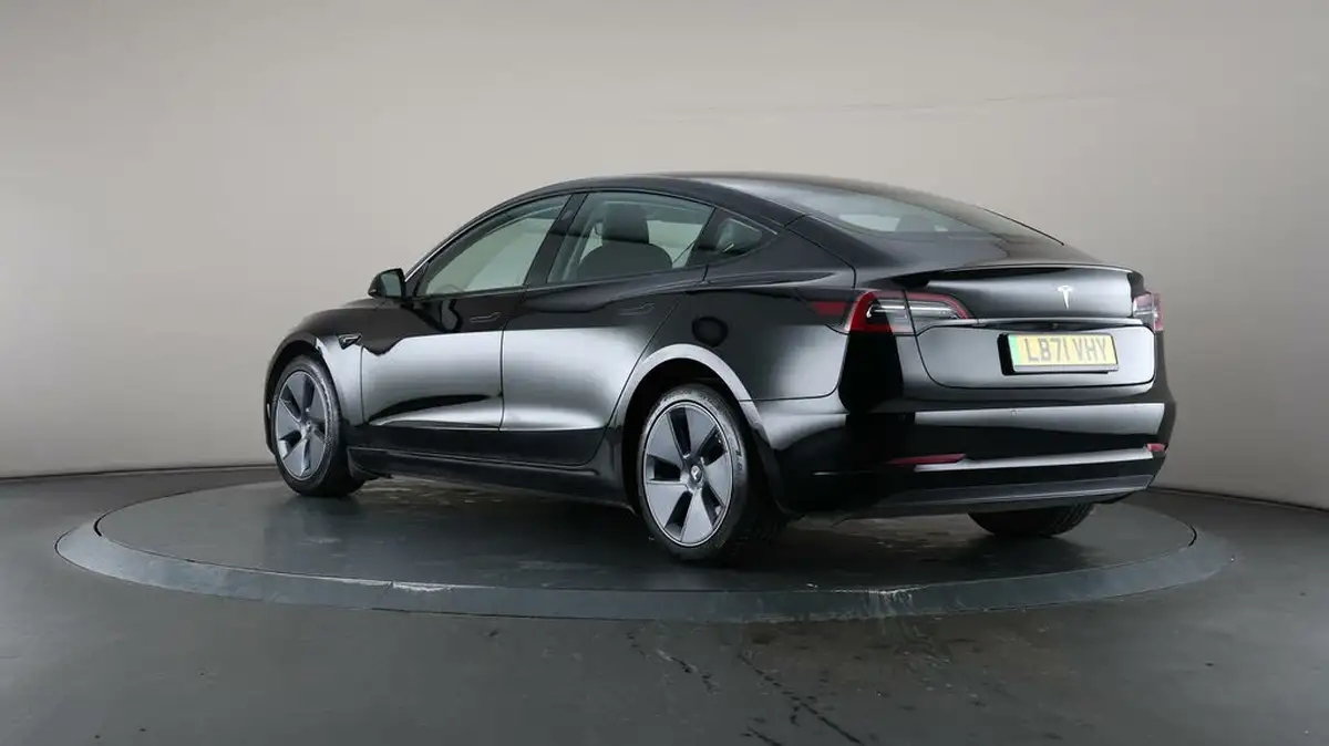 2021-tesla-model-3-e-standard-plus-big-70
