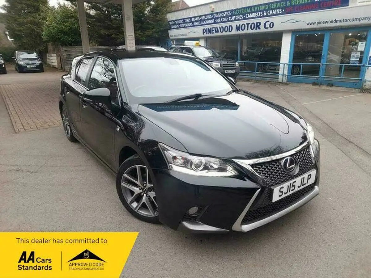 2015-lexus-ct-200h-18-f-sport-cvt-big-0