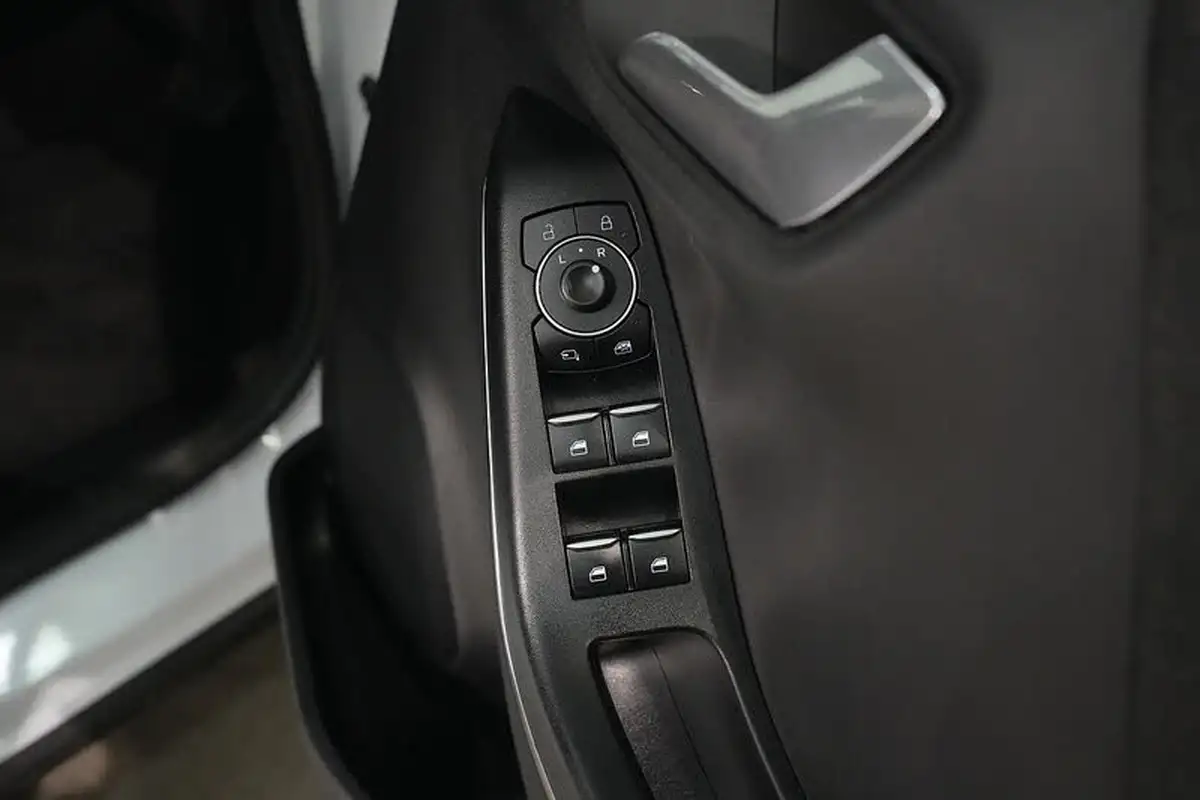 2022-ford-puma-suv-10-titanium-125ps-auto-big-23