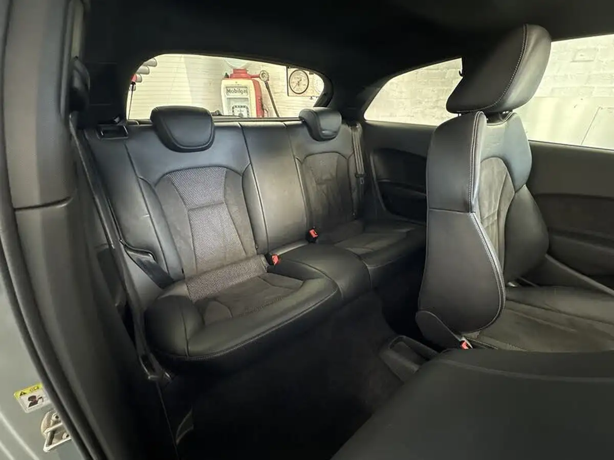 2017-audi-a1-14-tfsi-black-edition-hatchback-3d-big-12