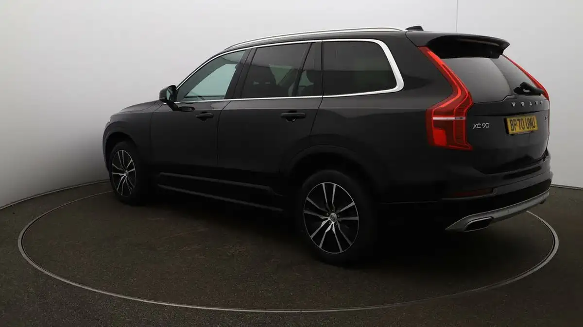 2021-volvo-xc90-20td-b5-momentum-big-5