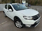 2015-dacia-sandero-stepway-09-laureate-small-0
