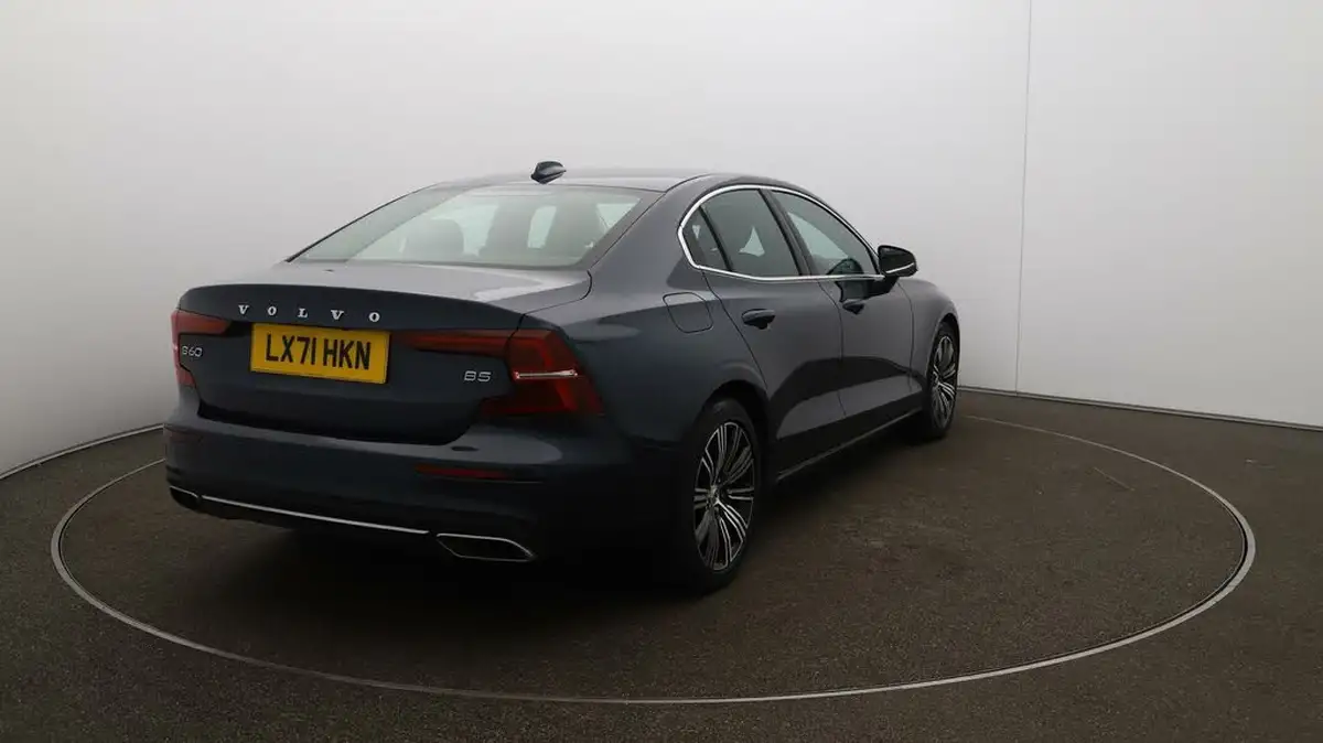 2021-volvo-s60-20-b5-inscription-big-52