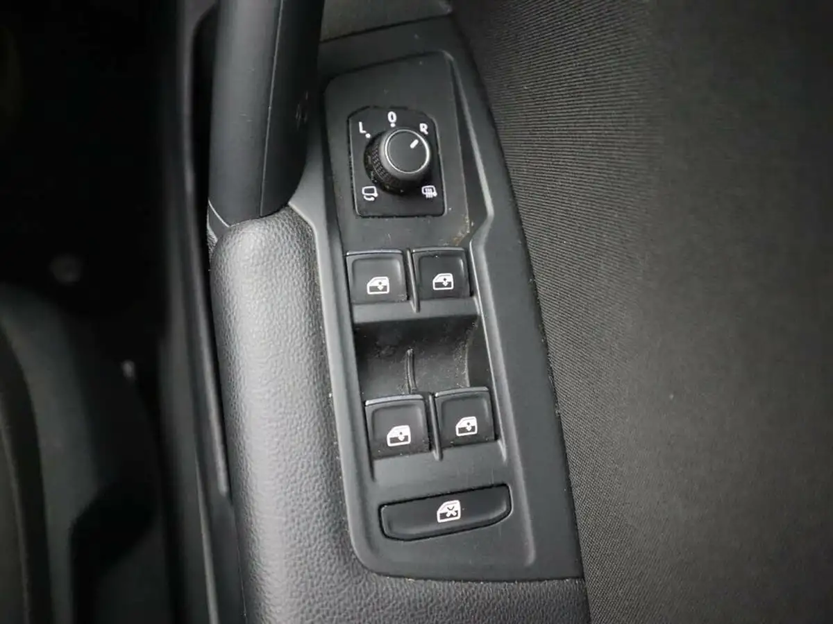 2021-volkswagen-tiguan-15-tsi-elegance-big-28