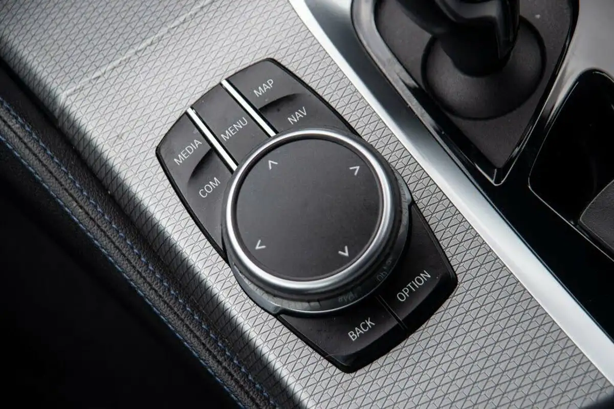 2019-bmw-5-series-20-520i-m-sport-touring-5d-big-21