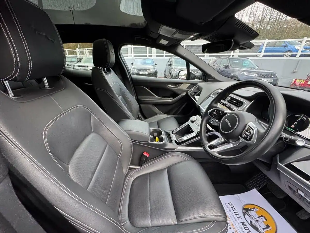 2023-jaguar-i-pace-ev400-black-big-7