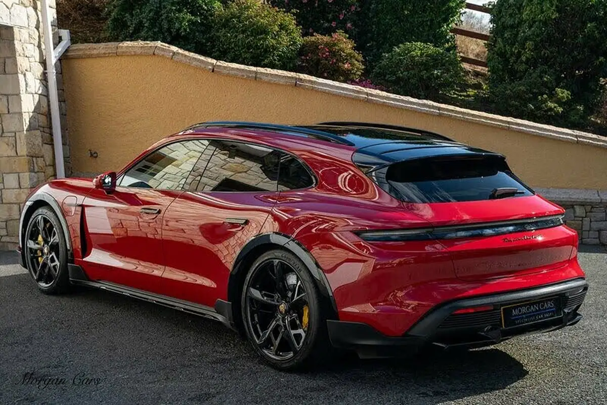 2021-porsche-taycan-e-turbo-s-cross-turismo-awd-big-14