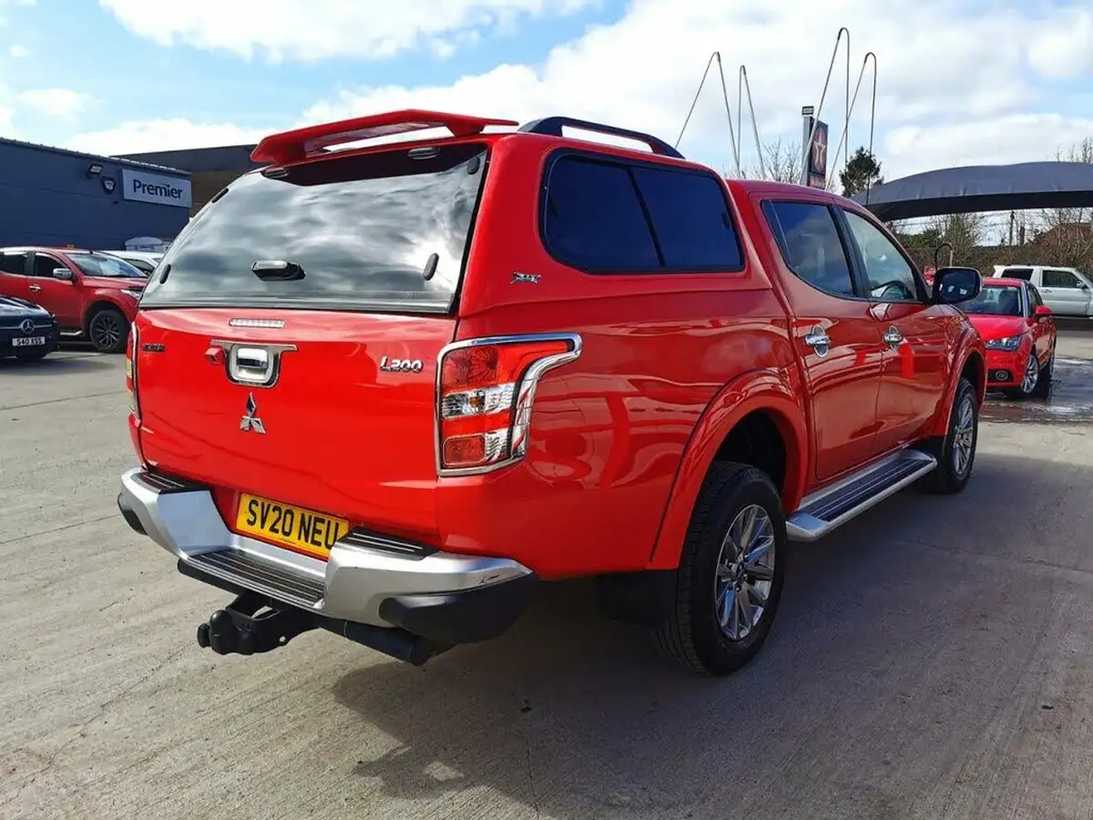 2020-mitsubishi-l200-24di-d-barbarian-eu6-big-4