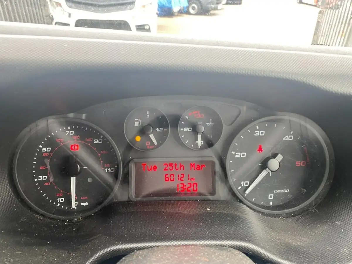 2019-iveco-daily-s-class-23td-35s12v-3520-h1-business-big-7