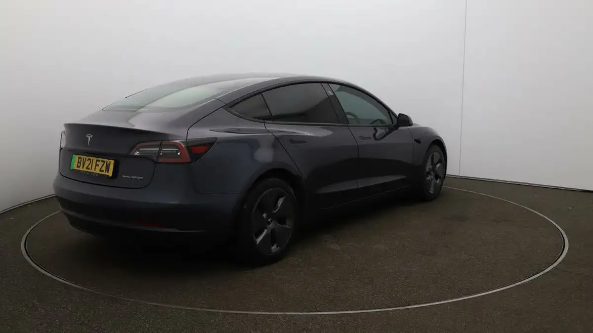 2021-tesla-model-3-e-long-range-4x4-big-7
