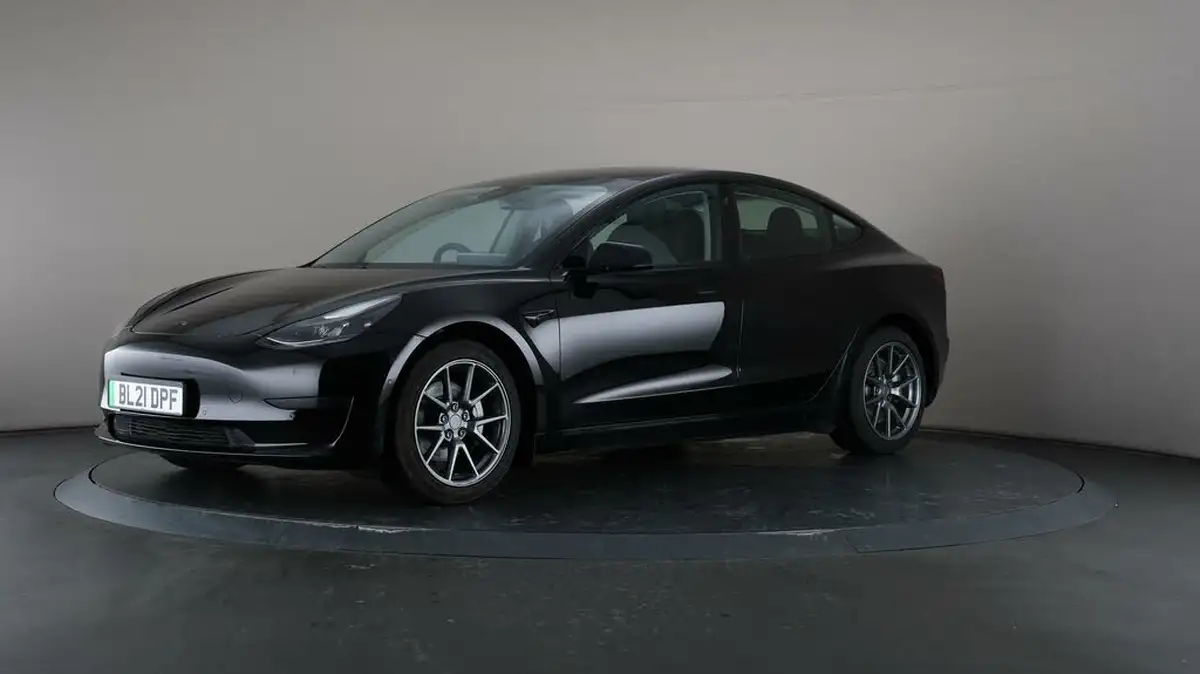 2021-tesla-model-3-e-long-range-4x4-big-3