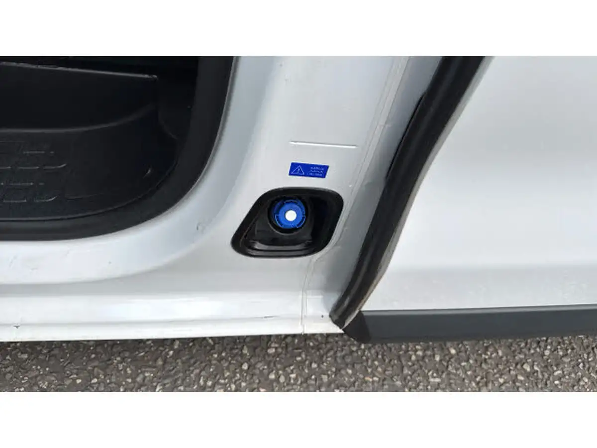 2022-peugeot-expert-15-bluehdi-professional-premium-long-1000-big-36