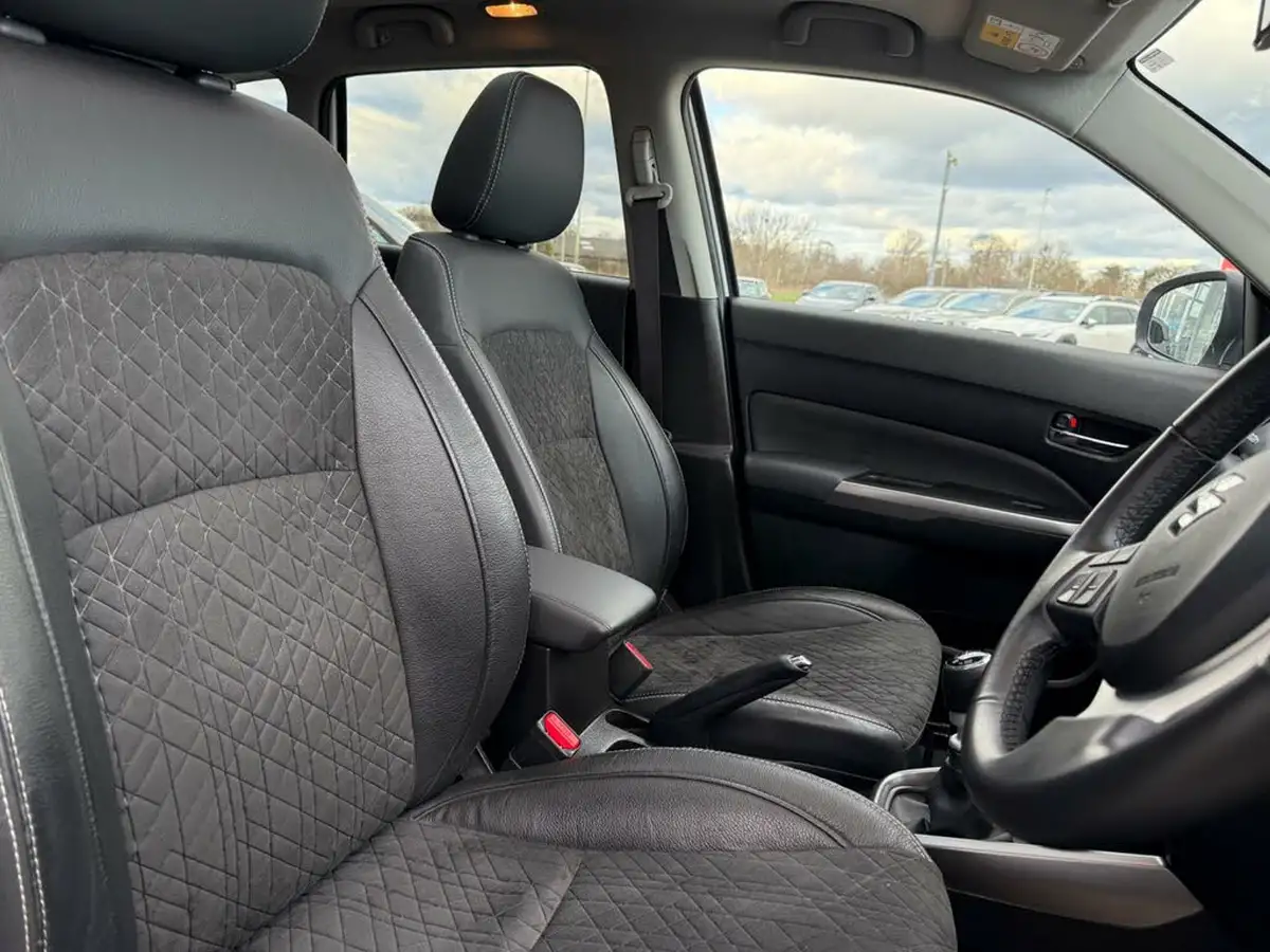 2023-suzuki-vitara-14-boosterjet-sz5-allgrip-big-28