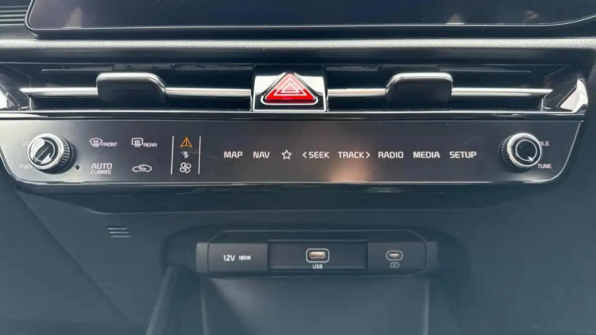 2024-kia-niro-ev-e-2-big-39
