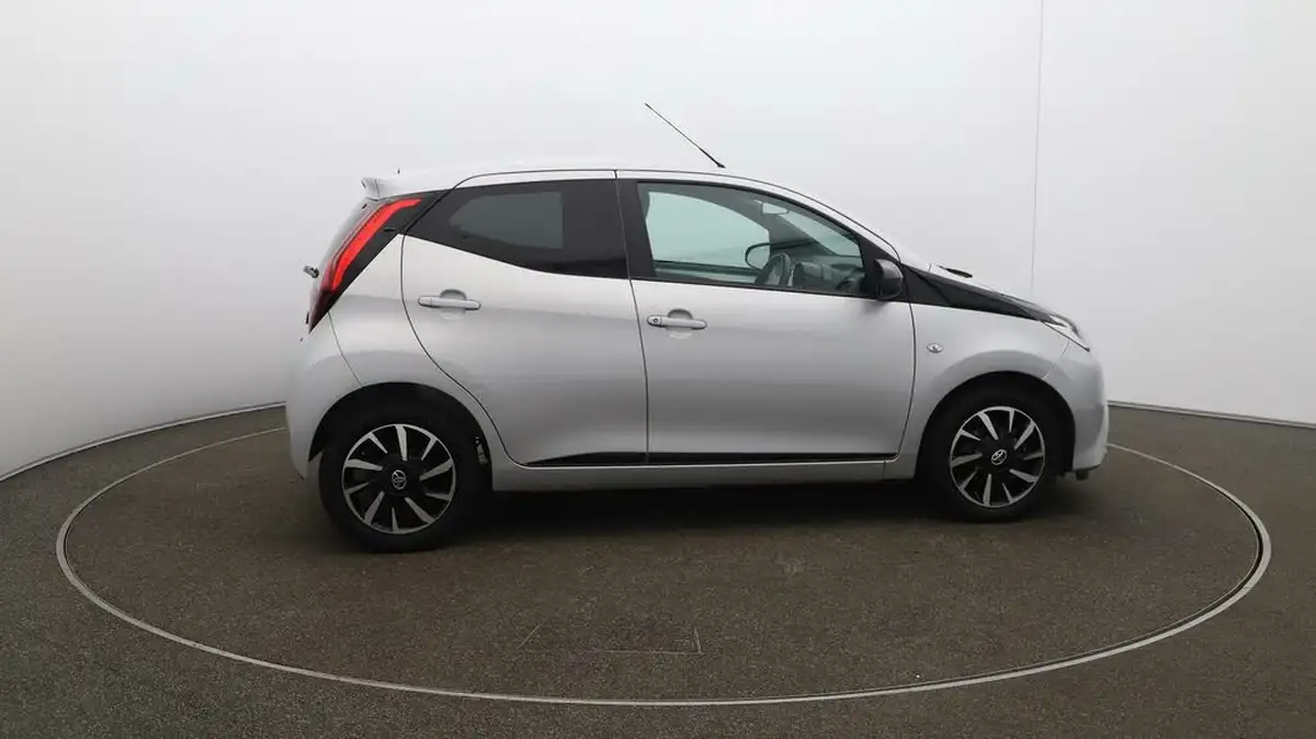 2021-toyota-aygo-10-vvt-i-x-trend-tss-x-shift-big-8