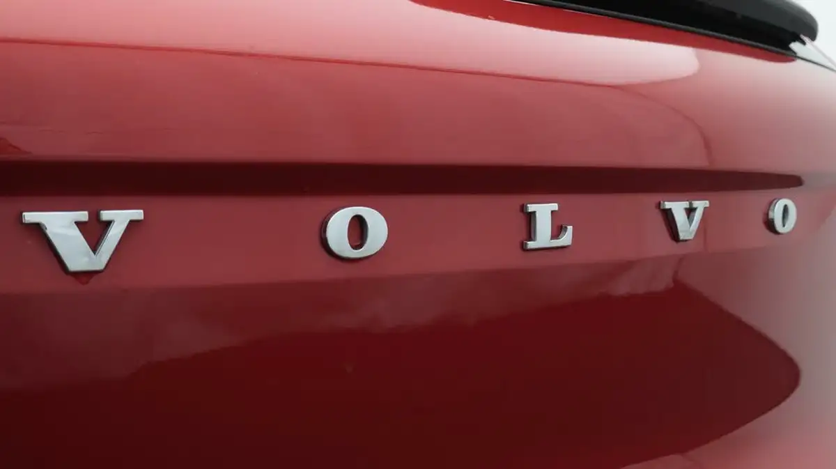 2020-volvo-xc40-20-t4-r-design-pro-awd-big-21