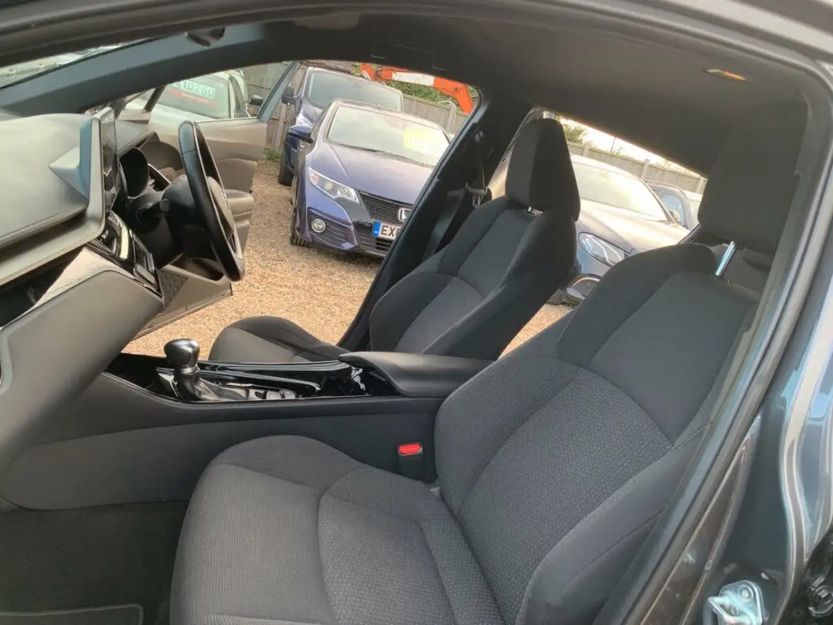 2019-toyota-c-hr-18-vvt-i-dynamic-big-34