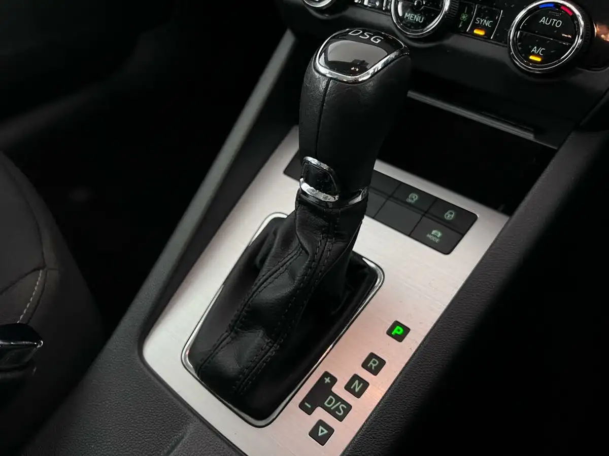 2018-skoda-octavia-15-tsi-se-act-hatchback-dsg-big-32
