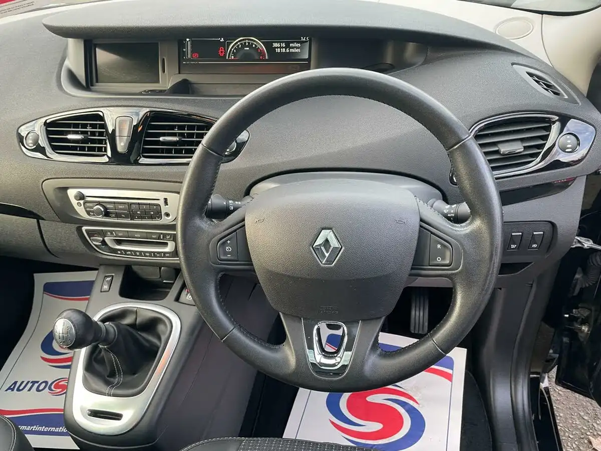 2014-renault-scenic-15td-dynamique-tom-tom-energy-ss-big-19
