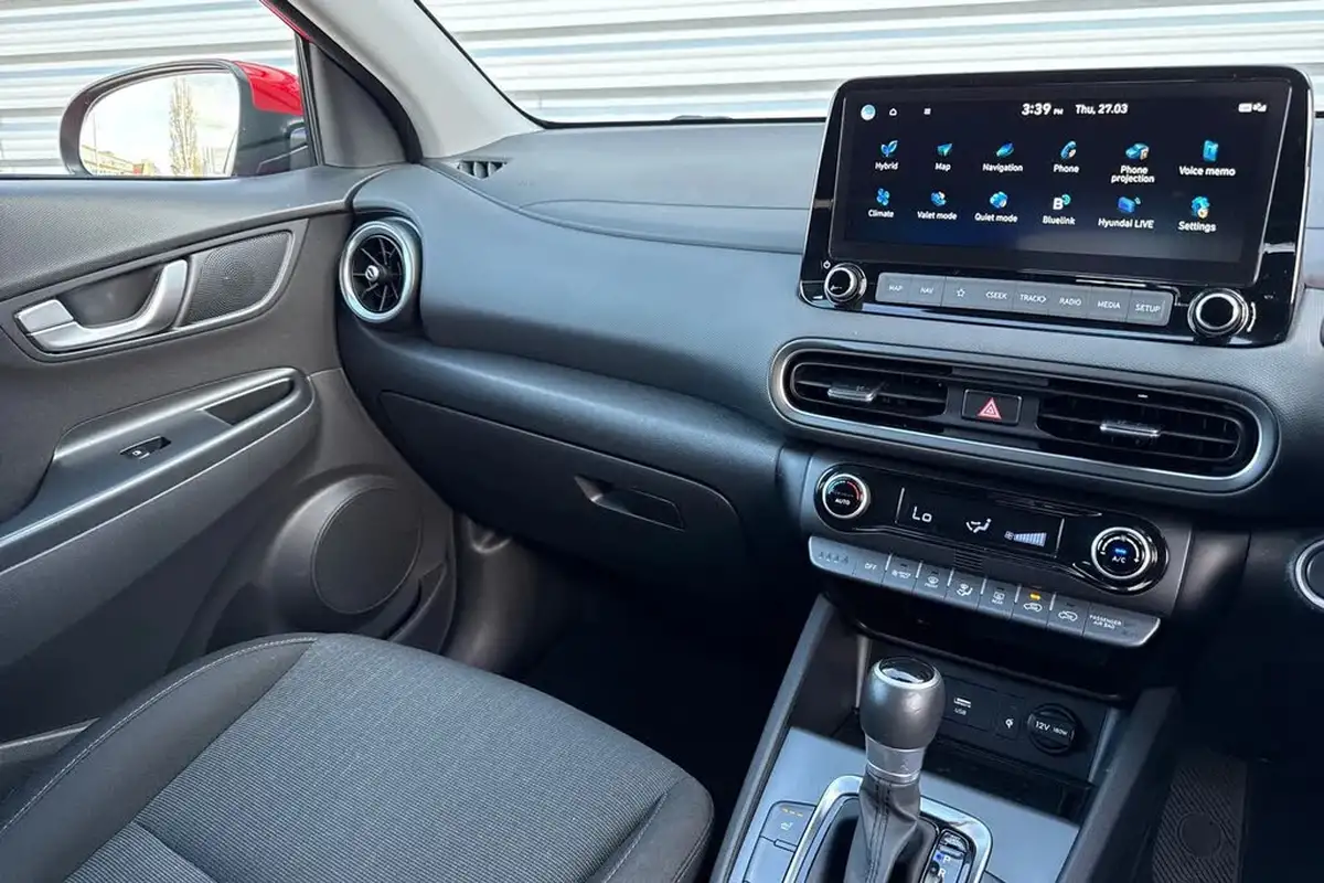 2022-hyundai-kona-16-gdi-premium-big-14