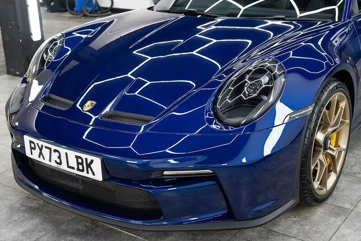 2023-porsche-911-40-gt3-touring-package-pdk-big-32