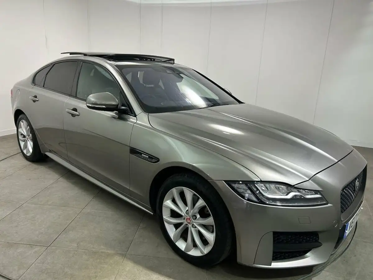 2017-jaguar-xf-20i-r-sport-300ps-awd-saloon-4d-1999cc-big-41