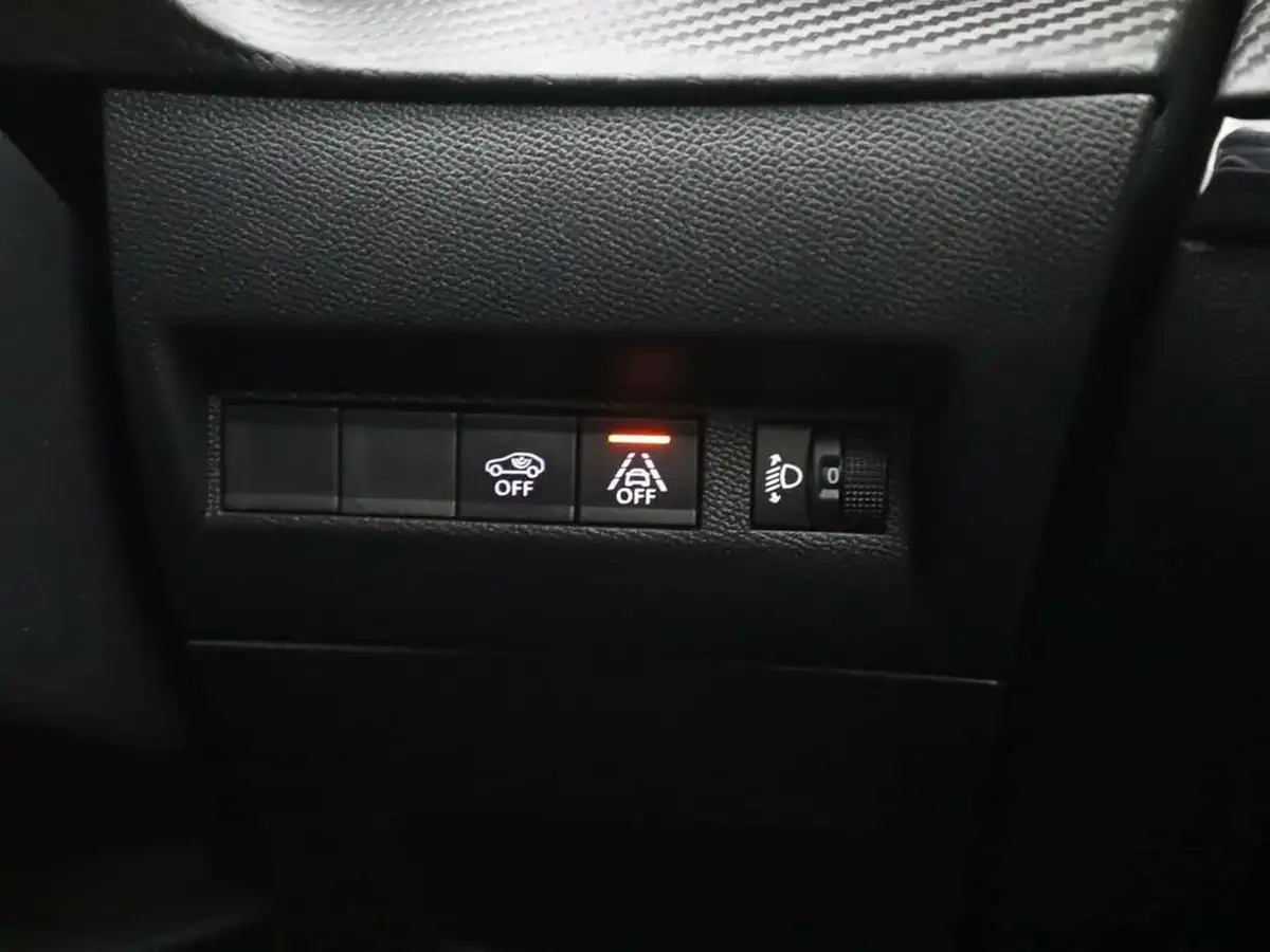 2021-peugeot-208-12-puretech-allure-premium-100bhp-big-34