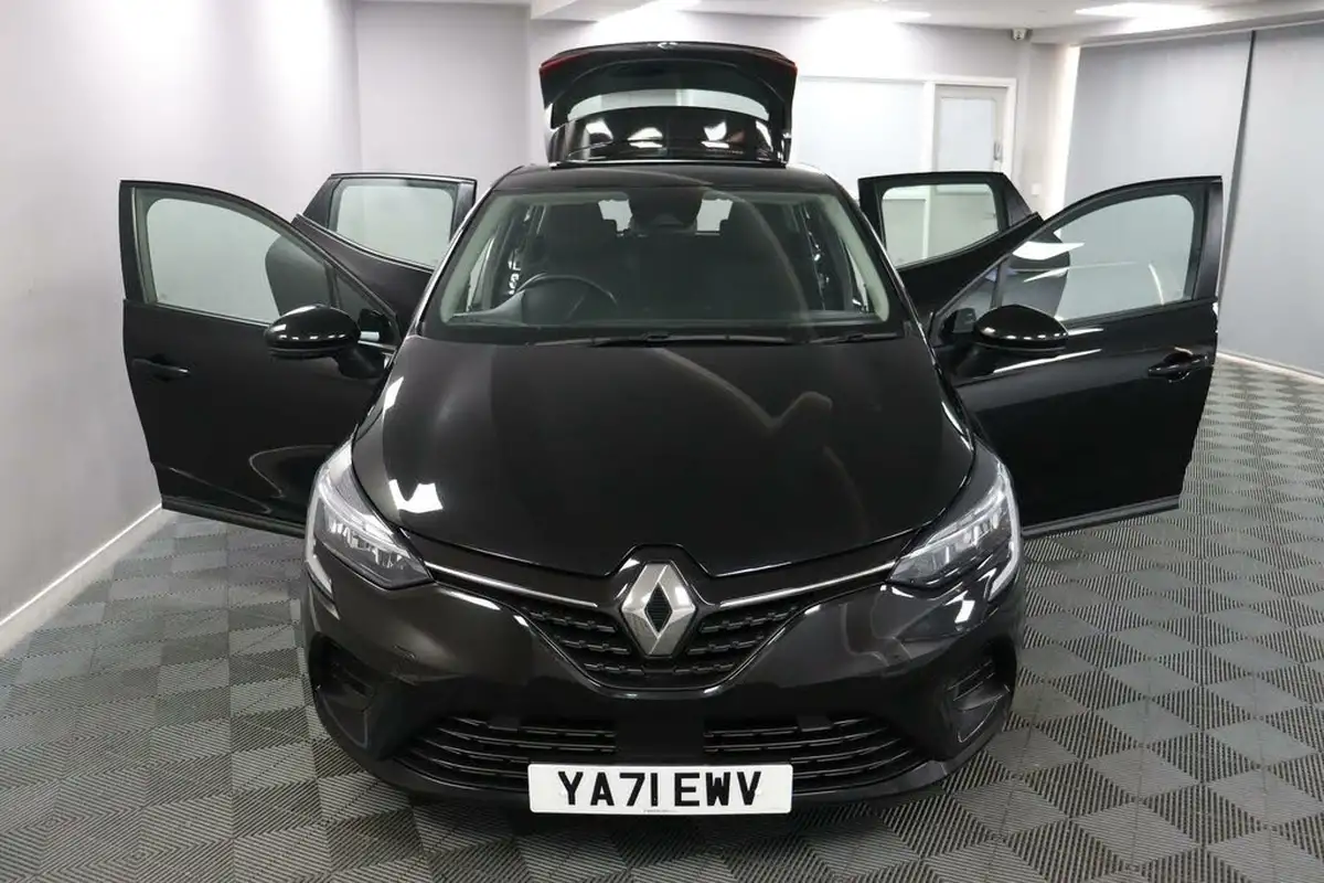2022-renault-clio-10-tce-iconic-edition-big-5