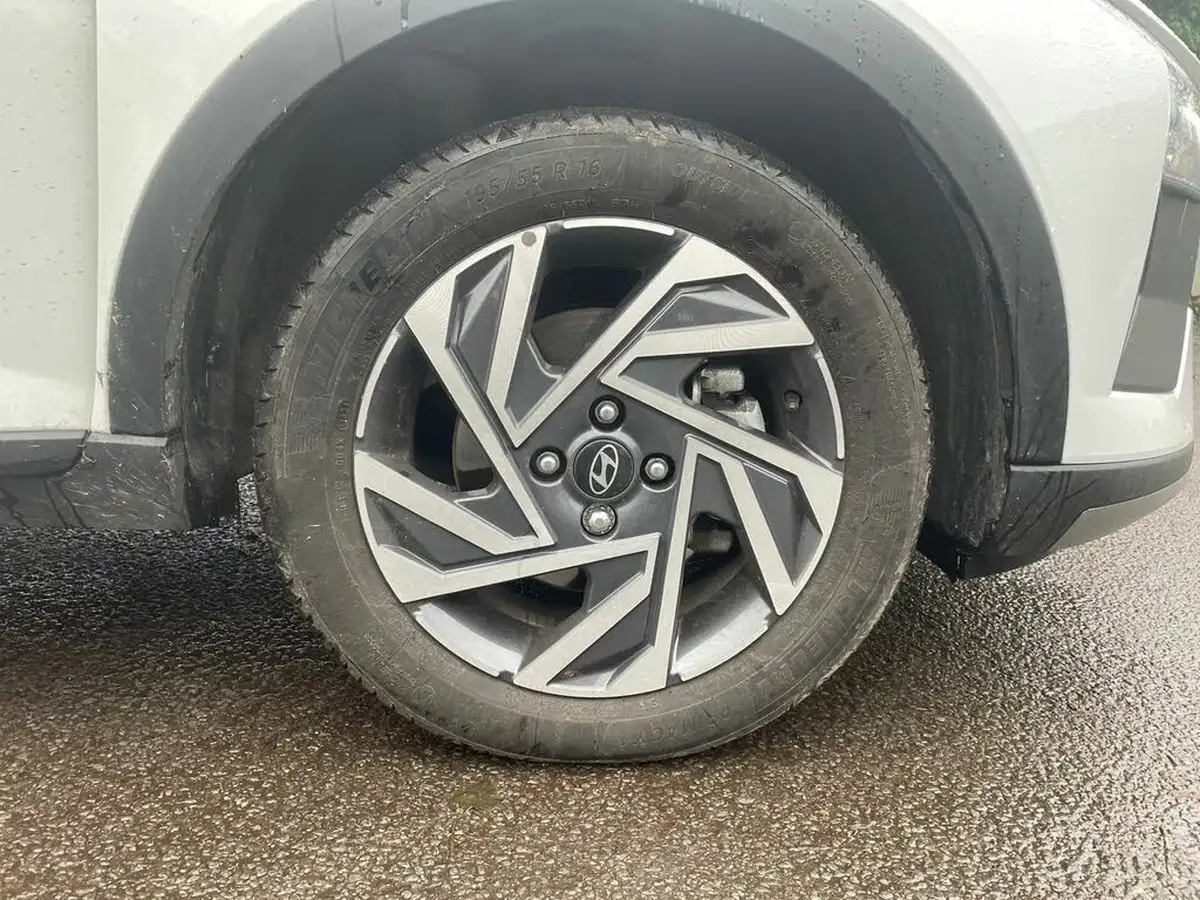 2024-hyundai-bayon-10-t-gdi-advance-7dct-big-8