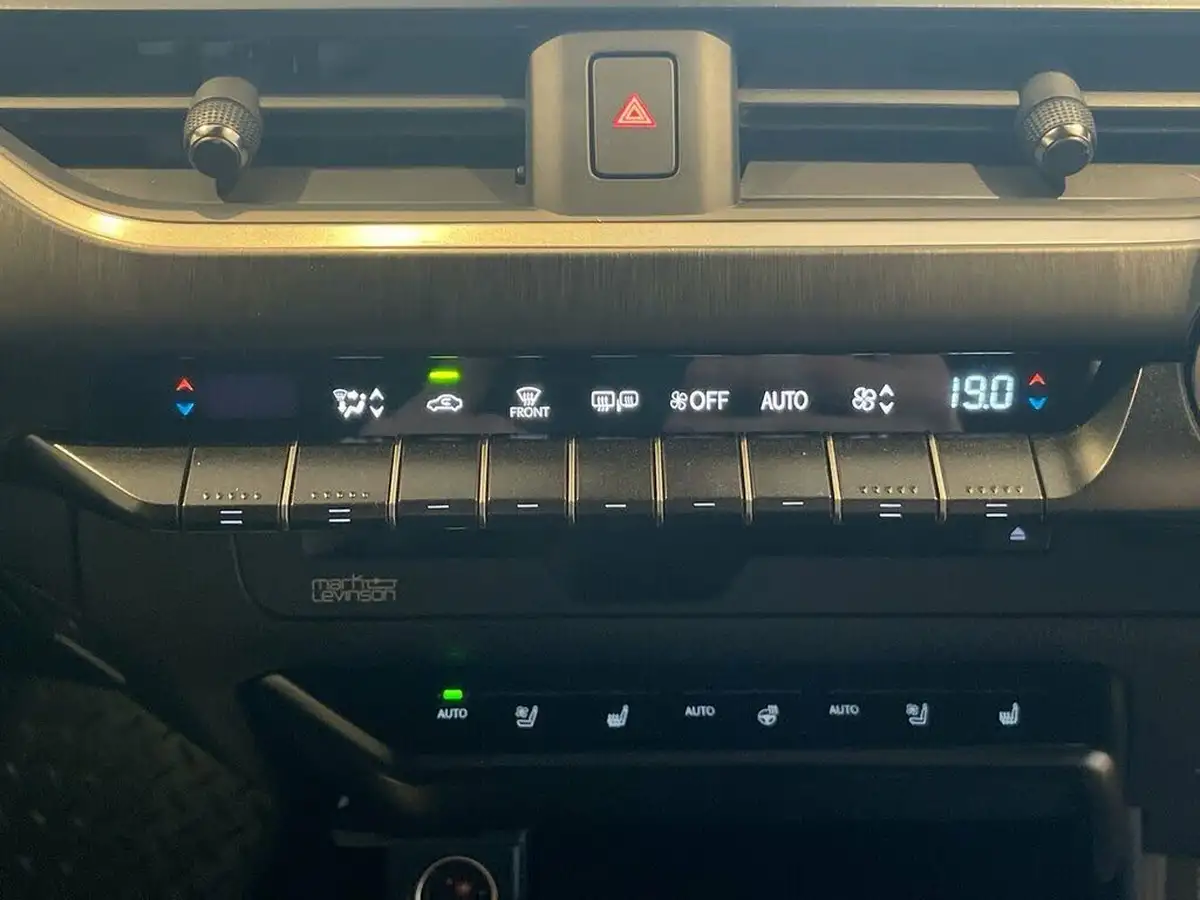 2019-lexus-ux-250h-20-f-sport-premium-plus-packsun-e-four-big-8