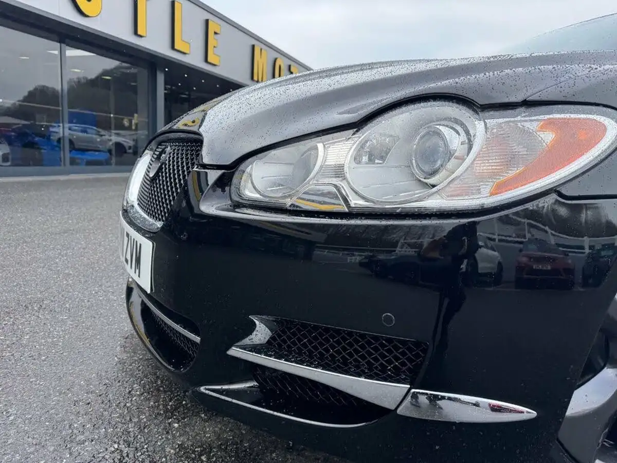 2011-jaguar-xf-30td-s-portfolio-big-26