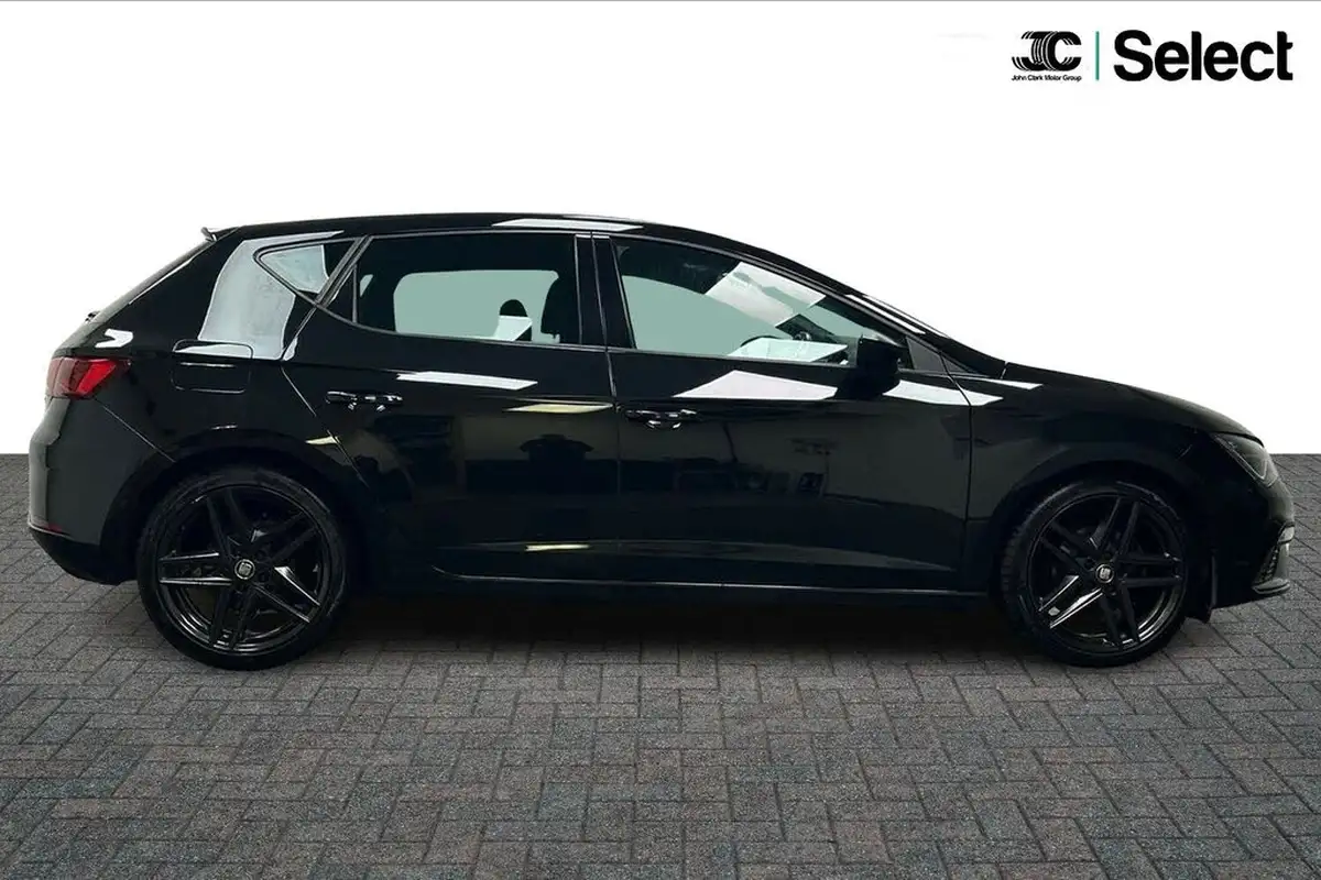 2020-seat-leon-15-tsi-evo-fr-black-edition-150ps-hatchback-dsg-big-11