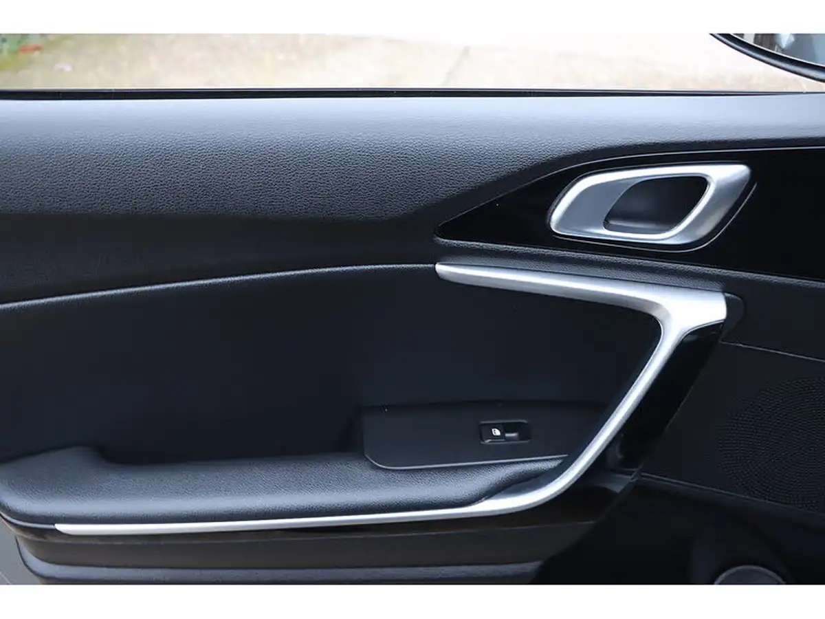 2021-kia-ceed-15-t-gdi-3-sportswagon-big-34