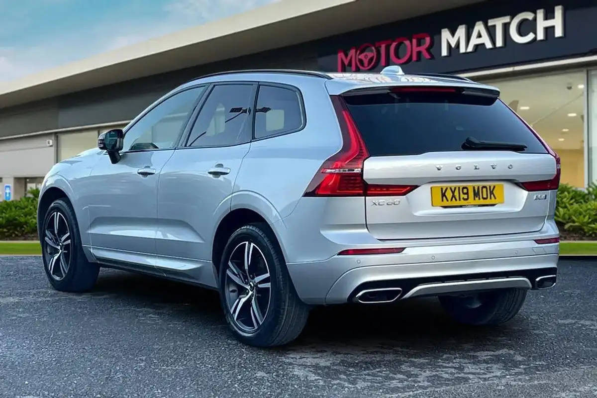 2019-volvo-xc60-20td-b5-r-design-big-1
