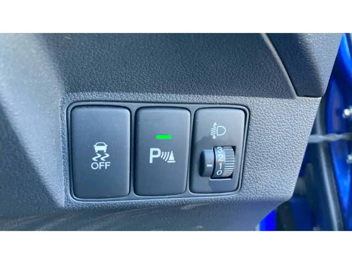 2017-honda-civic-18-i-vtec-se-plus-navi-hatchback-auto-big-32