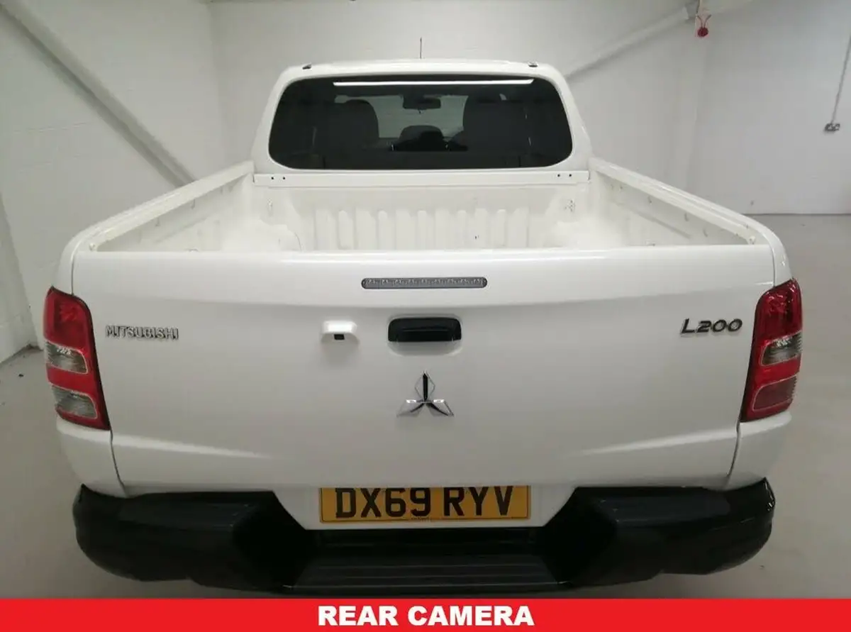 2019-mitsubishi-l200-24di-d-challenger-auto-big-4