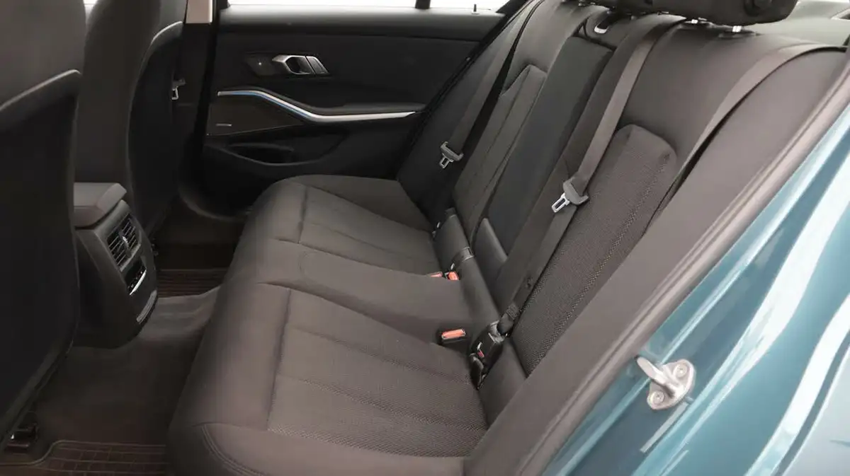 2020-bmw-3-series-20-330e-se-pro-saloon-4d-big-16